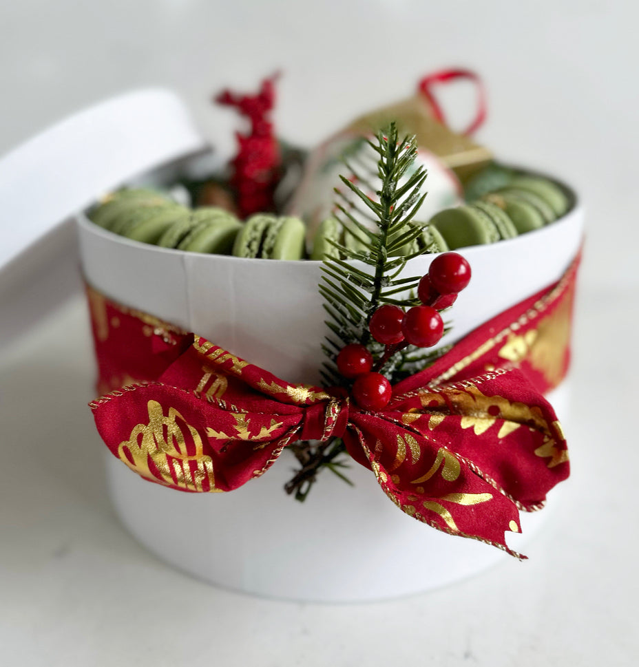 Bulk Christmas dessert and personalised Mug gift box