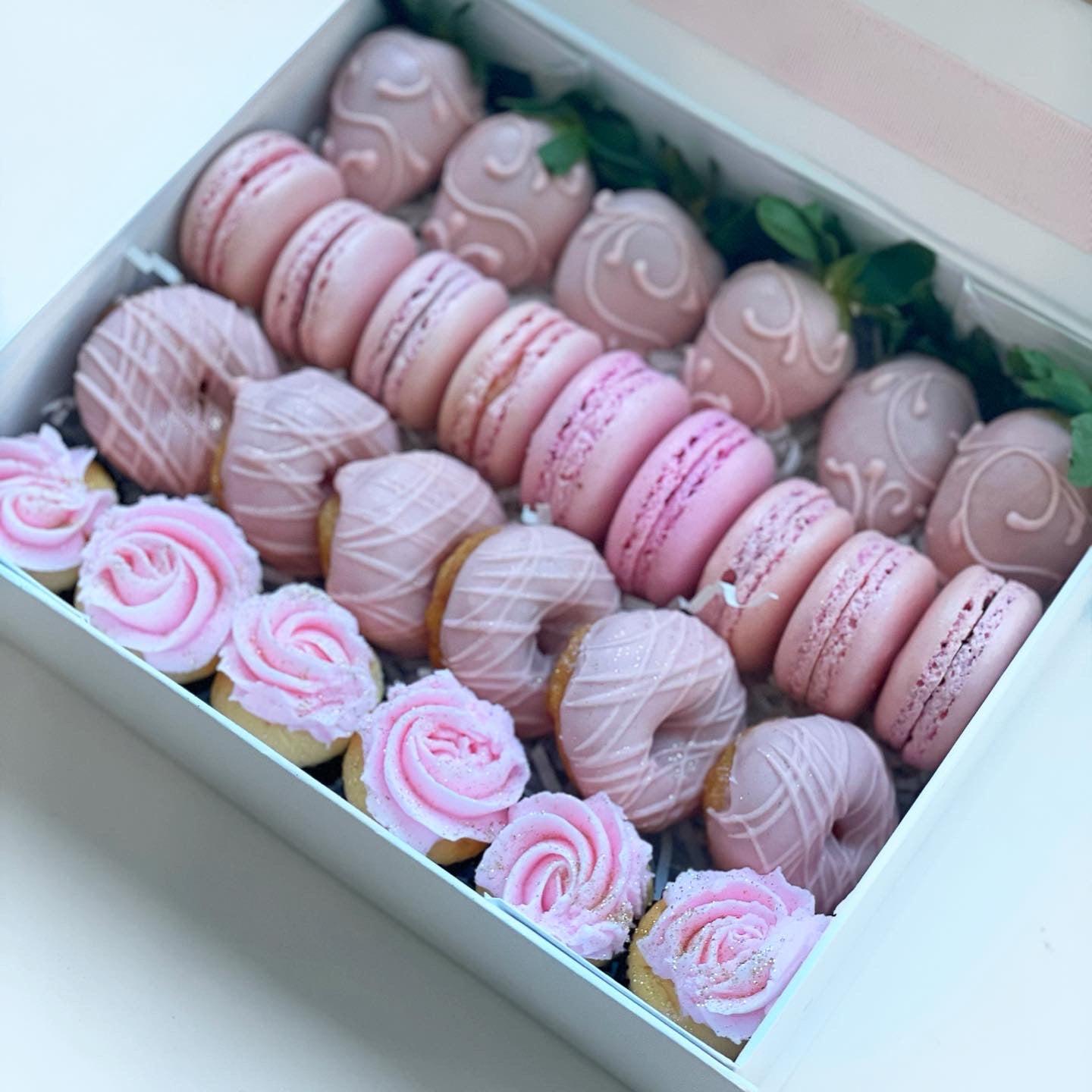 Valentine Ultimate Dessert Box