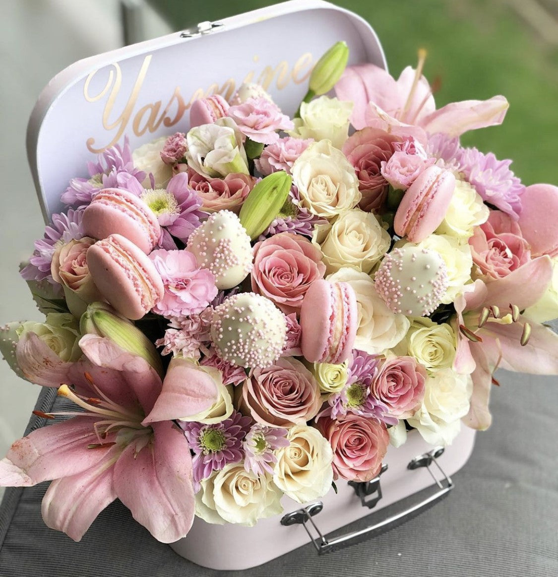 Signature Macaron and Strawberry bouquet